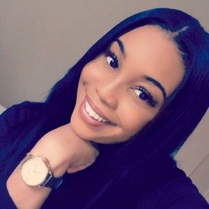 Meet your Posher, Tia